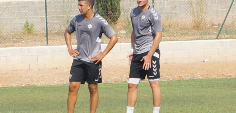 El-lateral-Yaroslav-Oliynyk, a-prueba-con-el-primer-equipo-albinegro