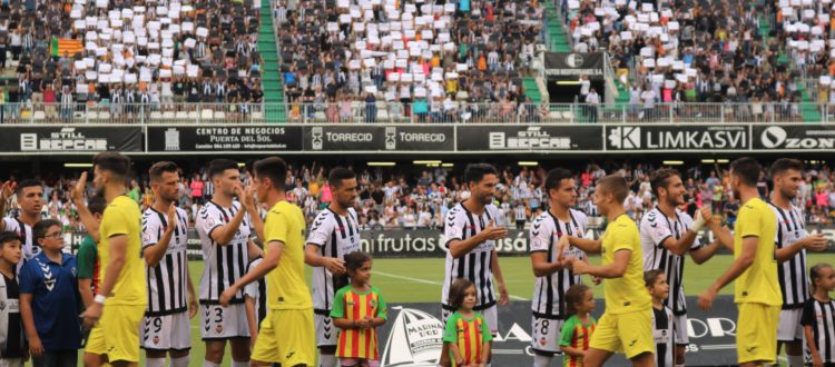 Un-ambiente-de-play-off-en-el-derbi