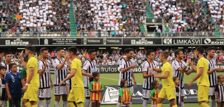 Un-ambiente-de-play-off-en-el-derbi
