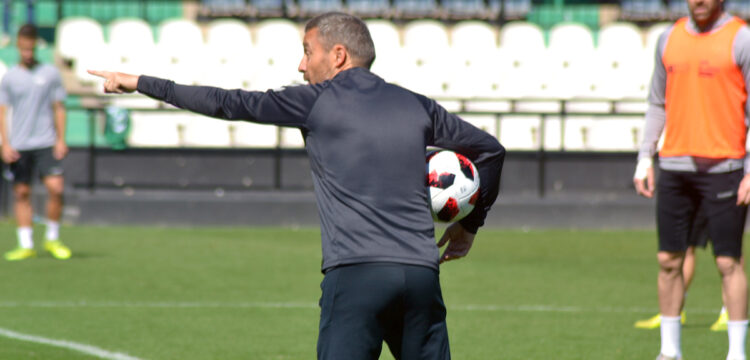Óscar Cano entrenador