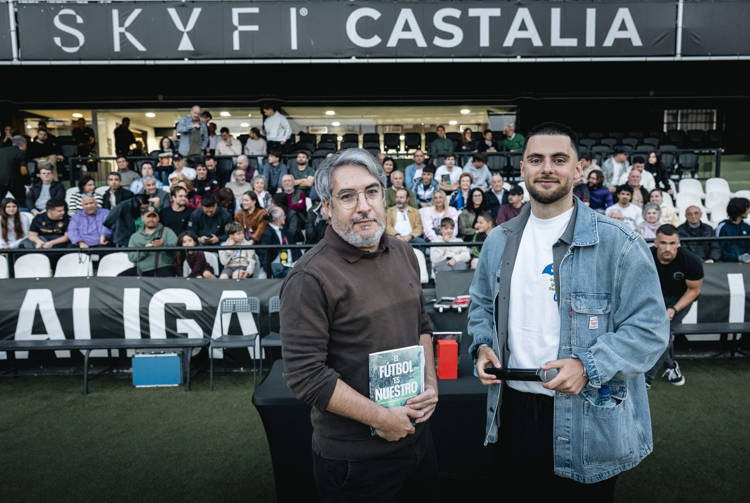 Rafael Escrig presenta su nuevo libro ‘El fútbol es nuestro’ en el SkyFi Castalia