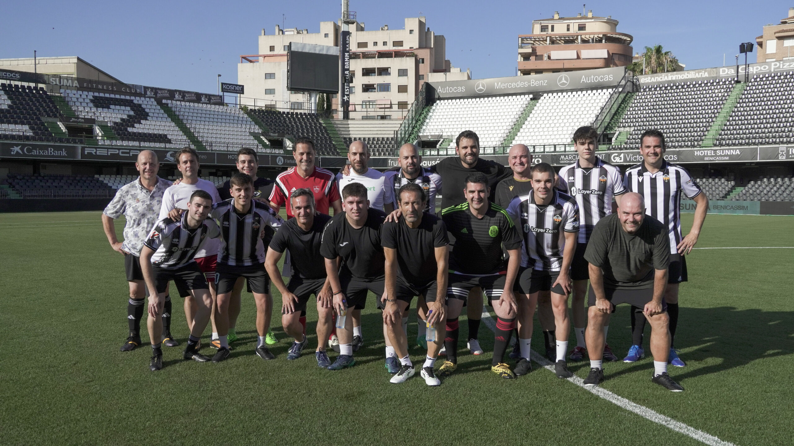 El Club de Empresas del CD Castellón despide el curso sobre el verde del SkyFi Castalia